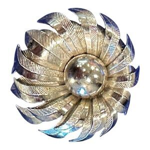 Vintage brooch, Vintage Silver-Tone Floral Etched Leaf Brooch metal.